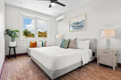 Image de Tropical Modern Getaway in Central Location