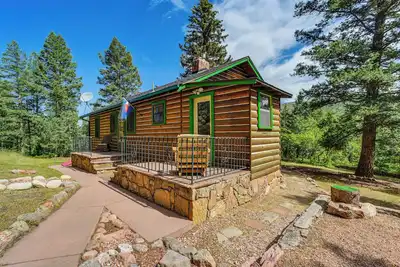 Image de Mtn-View Cascade Cabin Near Garden of the Gods!