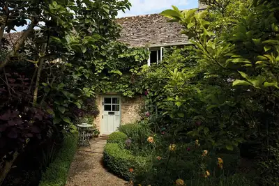 Image de Cotswolds Escape - Gorgeous Cottage With Spectacular Gardens