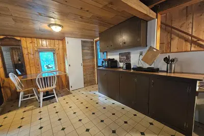 Image de Trapper Cabin: Two-bedroom Dog Friendly