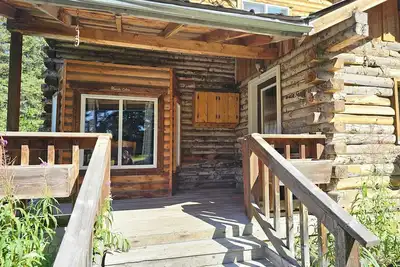 Image de Glacier Cabin: Two-Bedroom Two-Story