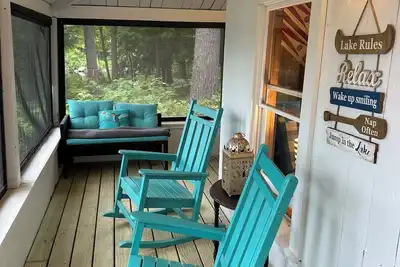 Image de Serene 4-bedroom cabin in Sweden on Stearns Pond perfect for relaxing getaways