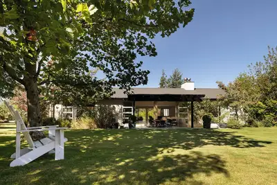 Image de Arrowtown home and garden close to village, trails and golf,