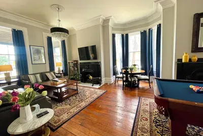 Image de Draft price-drop! Walk 1 mile to Heinz Field Acrisure, free parking! Sleeps 14.