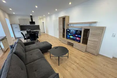 Image de Completely refurbished fitters' apartment for 5 people