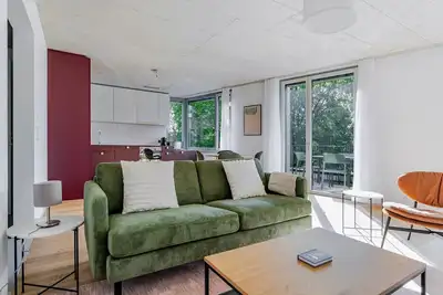 Image de Blueground | Saatlen, balcony, nr Stadtpark