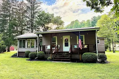 Image de Charming 2 Br, minutes from Audra State Park & nestled on Buckhannon River.