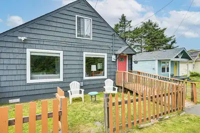 Image de Walk to Beach: Charming Home - 3 Mi to Seabrook