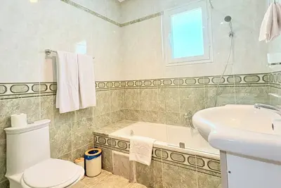 Image de S+2 spacieux & tout équipé – Tunis Lac 2