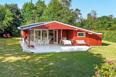 Image de \"Viktoria\" - 500m from the sea by Interhome