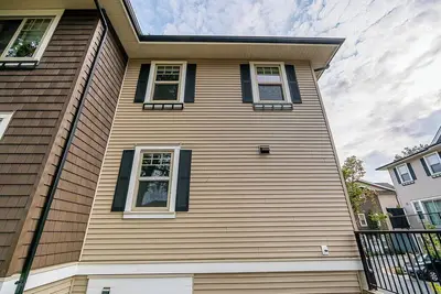 Image de 3-bedroom townhome in lovely Abbotsford with WiFi, Ac