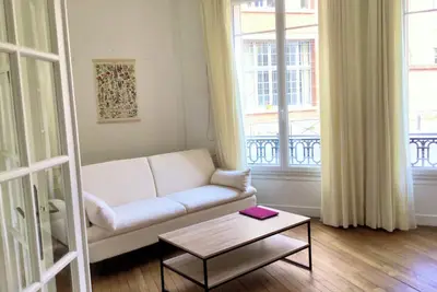 Image de Paris 15 Beau 2 chambres, living, Rez de chaussée. Wifi, net, Animaux acceptés.