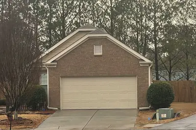 Image de Charming 3-bedroom Urban Haven