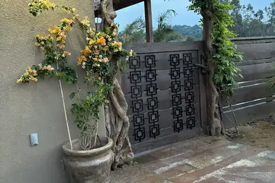 Image de Newly built 1br/bath hideaway, steps to Monserate Winery