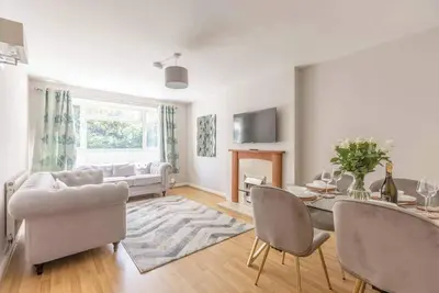 Image de Windsor Escape : 2 Beds, Walk to Town, Parking