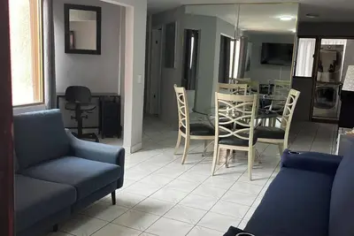 Image de Lovely Elegant 2-bedroom condo with Wi-Fi on vibrant Zona Rio very secure