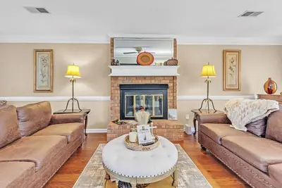 Image de Spacious Home in Cordova - Ideal for Work, Family, or Relaxing near Shelby Farms