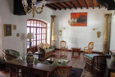 Image de Residence for 14 people with a swimming pool in a natural area