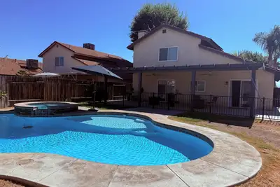 Image de Spacious 3br/2. 5ba Home w/ Pool