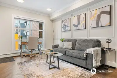 Image de Executive 2br Suite near Mru & Downtown /w Parking