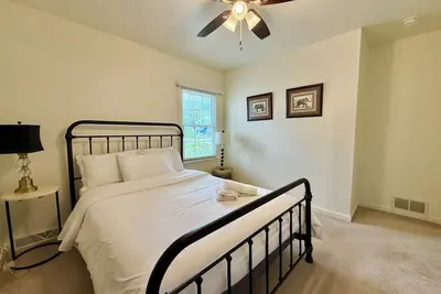 Image de Spacious 5-bedroom house in peaceful Tonawanda with WiFi, Ac