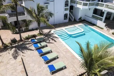 Image de Three-Bedroom Apartment