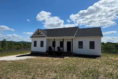 Image de The Gabe Lincoln - Modern home with 40 acres of privacy in historic Appomattox