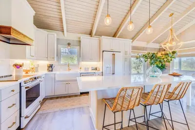 Image de Community Pool and 4Min Walk to Beach