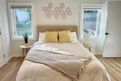 Image de Modern and bright 4 beds-easy commute to downtown!