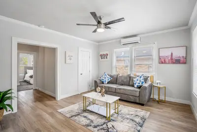 Image de Cozy 1br Near Downtown & EaDo • Perfect for Long Stays