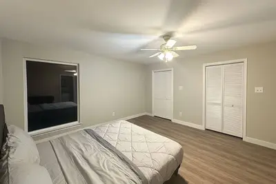 Image de Spacious, bright and fresh 5-bedroom house close to Nrg and Medical Center