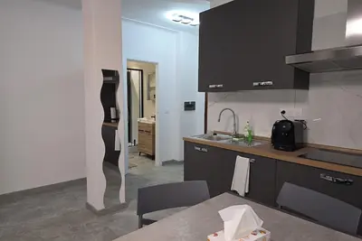 Image de Joli 2 pièces rénové et calme