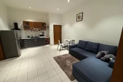 Image de Affordable 2-Bedroom Apartment at Airport Residential Area