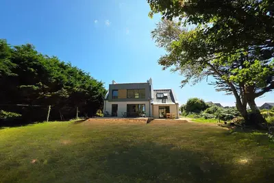 Image de Maison rénovée à 300 m de la plage et du Gr34