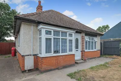 Image de 3 chambres à coucher à Chapel St Leonards