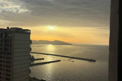 Image de Comme à la maison à Oran avec une vue mer exceptionnelle en plus!