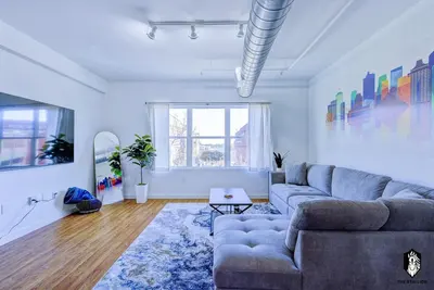 Image de Modern Spacious Loft in Downtown w/ free parking