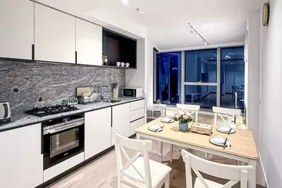 Image de Modern 2-Bedroom Apartment in Melbourne Cbd with Balcony, Pool & Gym Access