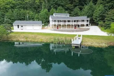 Image de Charming 3-bedroom house with WiFi, Ac in serene Lovingston