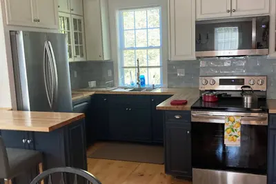 Image de 3 bedroom 2 bath apartment in Midcoast Maine on the Kennebec River.