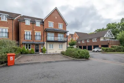 Image de Foxherne 6 Bed and 3 Bath Serviced House 20 with Parking - Slough