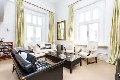 Image de McMahon Suite - Central Cbd