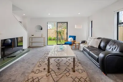 Image de Scenic Views from our 2-Br Trentham Hideaway