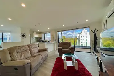 Image de High-rise Cbd Luxury Apartment