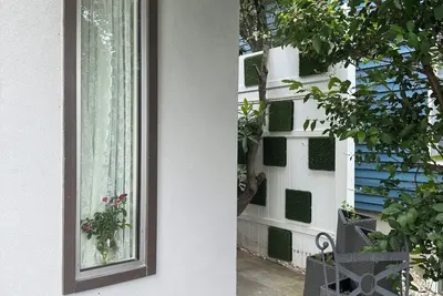 Image de Charming  Studio-Cottage with WiFi & Tv free parking in Greenwich