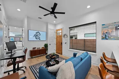 Image de The Eastside Den – Pet-Friendly w/ Yard