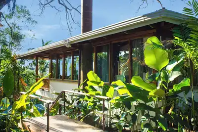 Image de Casa Verdeville Spacious 4-bedroom building WiFi, Ac near Manuel Antonio Park