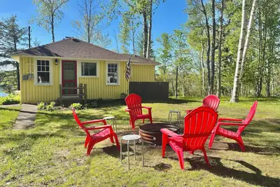 Image de Wells On the Water -A Tiny but Mighty Cottage on Loon Lake