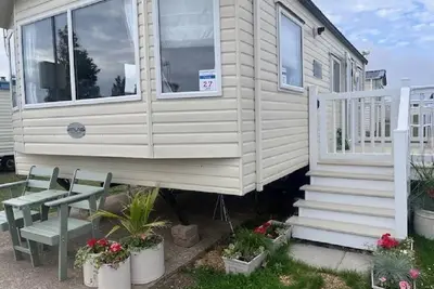 Image de Lovely 6 berth caravan with decking at California Cliffs in Scratby ref 50027f