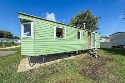 Image de 6 berth caravan at Cherry Tree Holiday Park in Norfolk ref 70724c